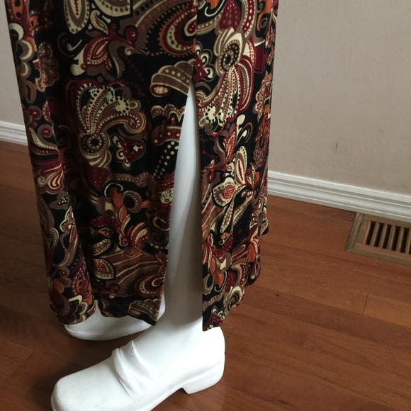 NWOT! Mirasol Paisley Skirt - Picture 5 of 7